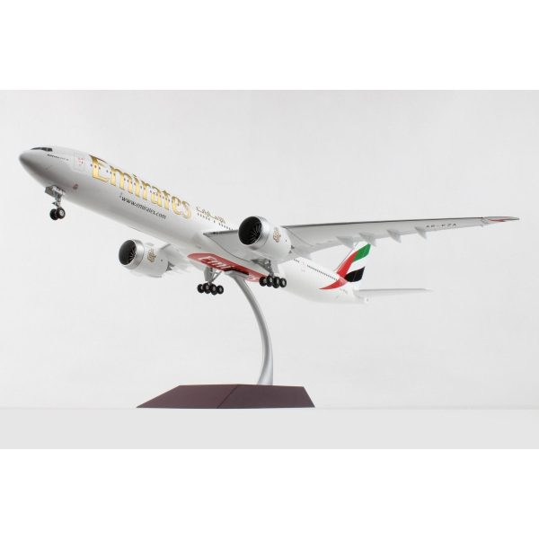 1 200 Emirates B7779 A6EZA on Sale