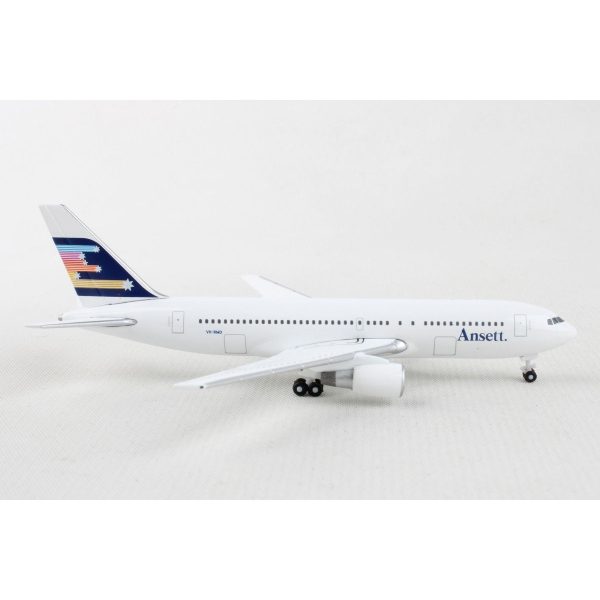 1 500 Ansett Airlines Boeing 767-200  Southern Cross  Livery Sale