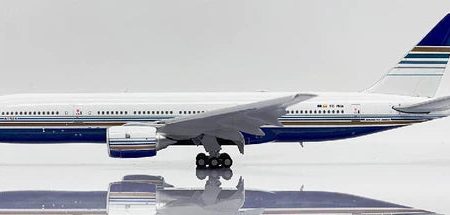 1 400 Privilege Style B777-200ER EC-MUA For Discount