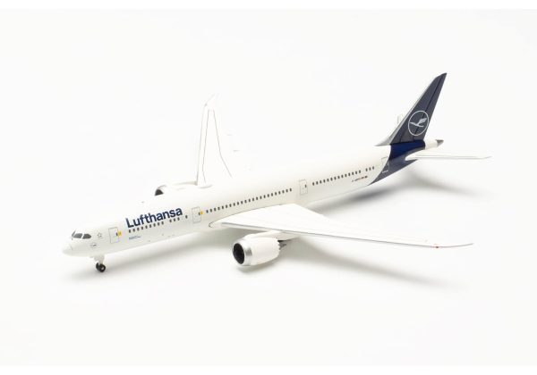 1 500 Lufthansa Boeing 787-9 Dreamliner on Sale