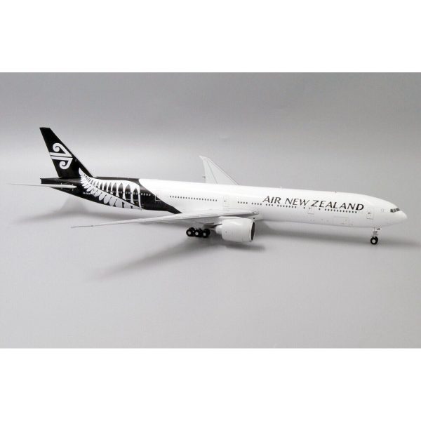 1 200 Air New Zealand B777-300ER ZK-OKM Fashion